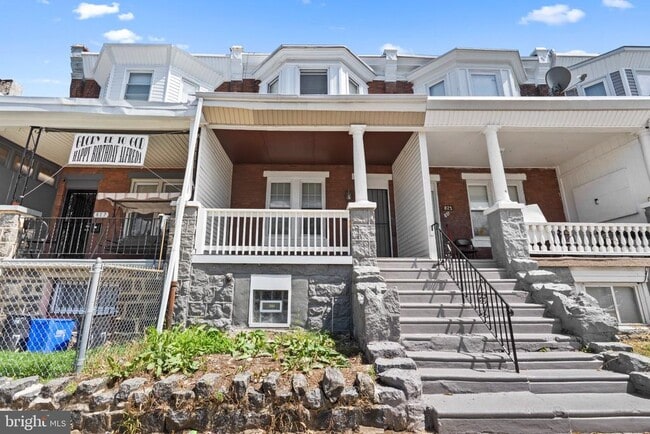 Building Photo - 819 S 56th St