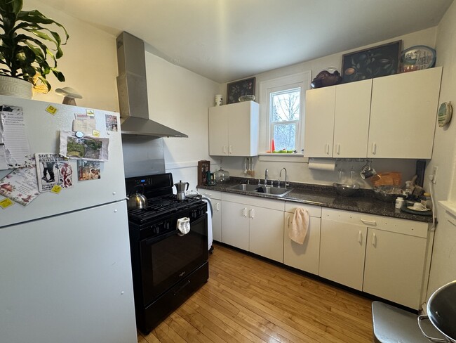 Photo - 28W573 Stafford Pl Unit 5