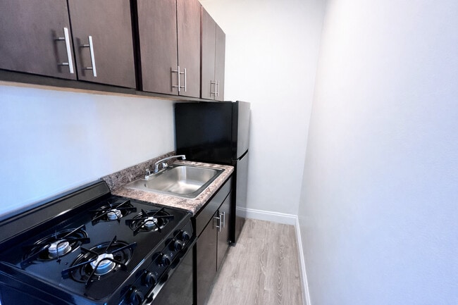 Photo - 839 W Sheridan Rd Unit 308