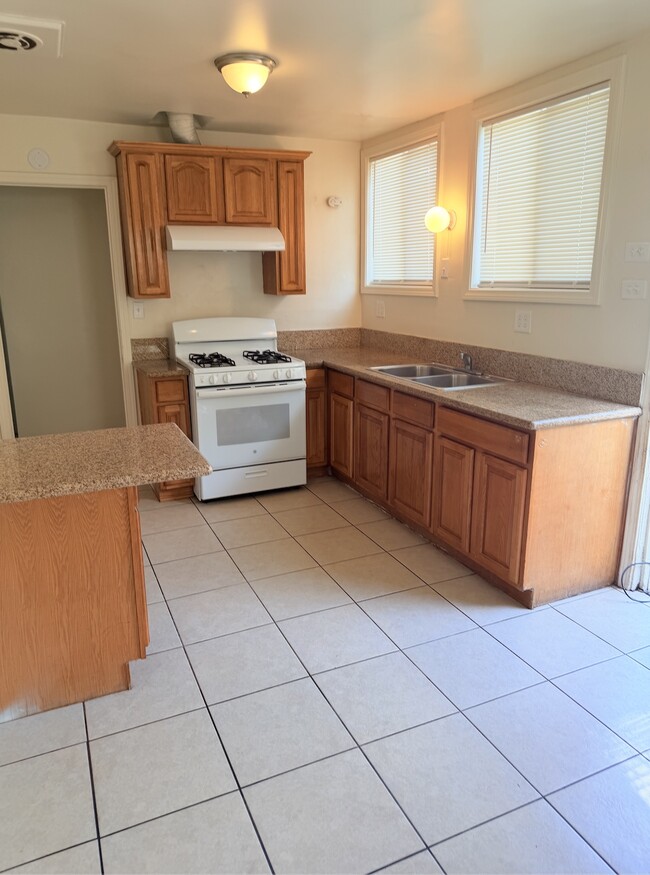 Photo - 818 E Rte 66 Unit 16