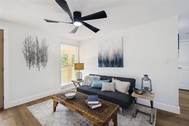 Photo - 1000 Hollywood Ave