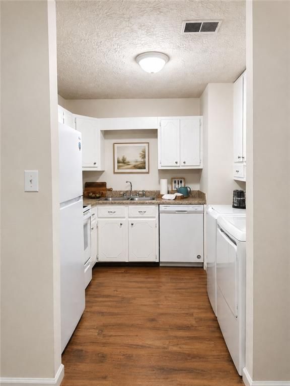 Photo - 232 Rustwood Dr