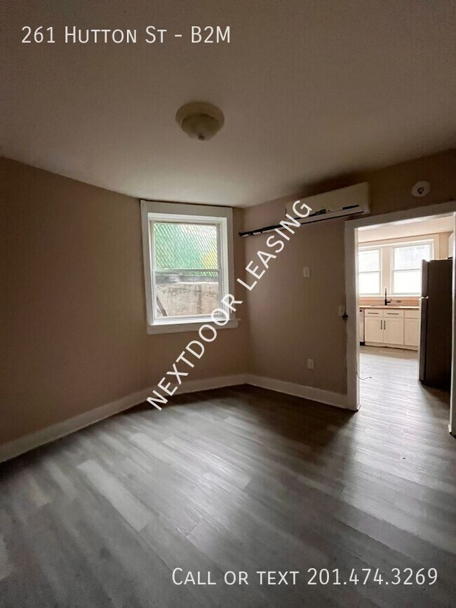 Photo - 261 Hutton St Unidad B2M