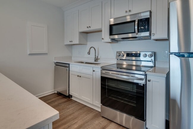 Photo - 2601 Hillsboro Pike Unit F14