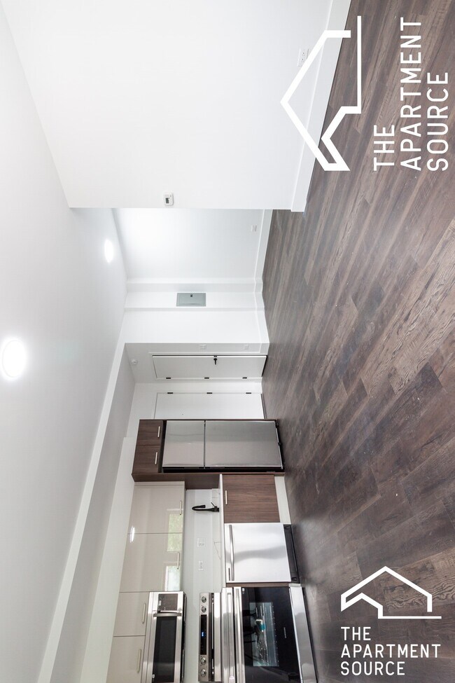 Photo - 1553 W Hollywood Ave Unit 202