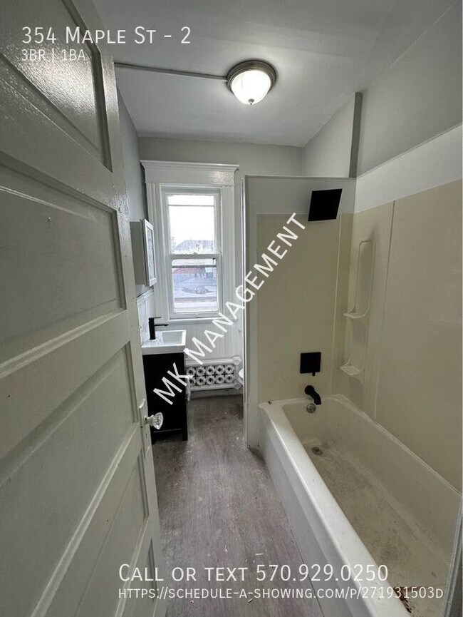 Photo - 352-354 Maple St Unit 2