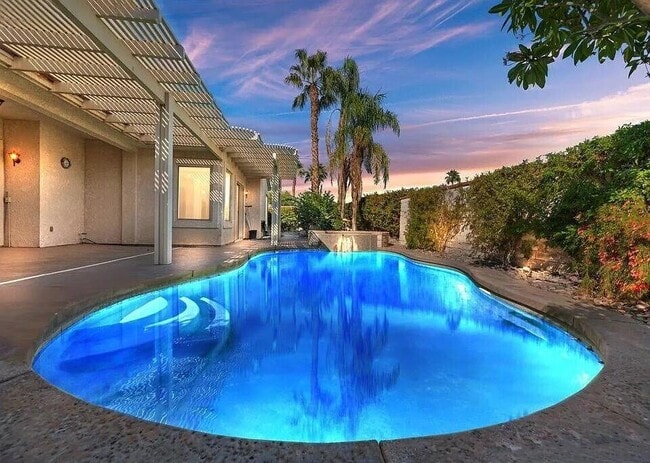 Building Photo - 44800 Calle Santa Barbara