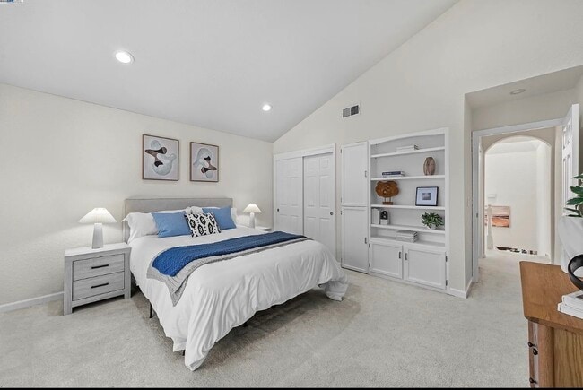 Photo - 163 Gladys Ave