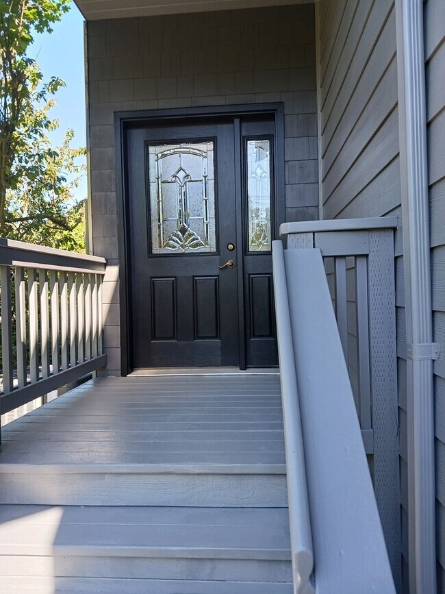 Photo - Beautiful Centrally fully furnish 3 bedroo...