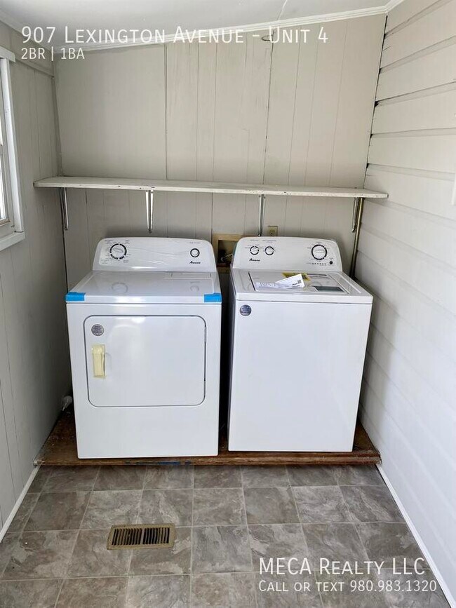 Photo - 907 Lexington Ave