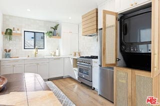 Photo - 17 Sunset Ave