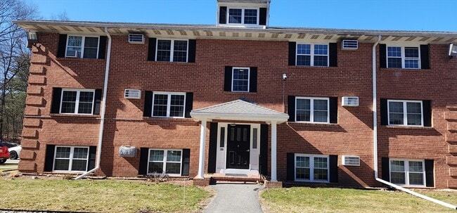 Building Photo - 74 Leonard Rd Unit 74