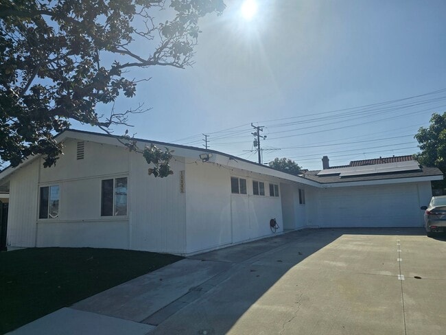 14441 Purdy St