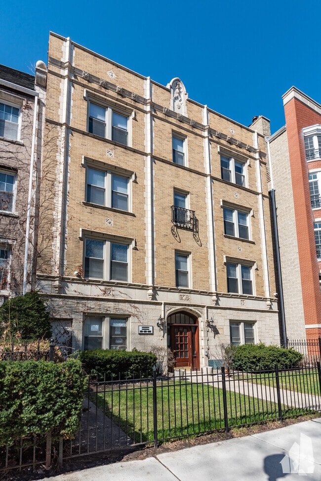 Building Photo - 641 W Wrightwood Ave Unit 316 Rental
