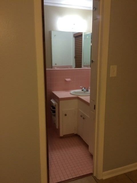 Photo - 106 Clark St