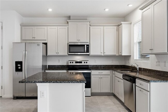 Photo - 1124 Lakeshore Breeze Pl