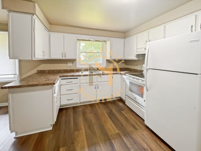 Photo - CENTRAL AIR! 2 Bed 1 Bath Ranch Duplex