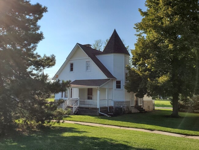 Photo - 709 Dewitt Ave