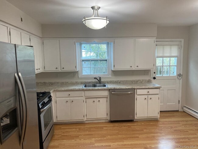 Photo - 100 Kings Ave