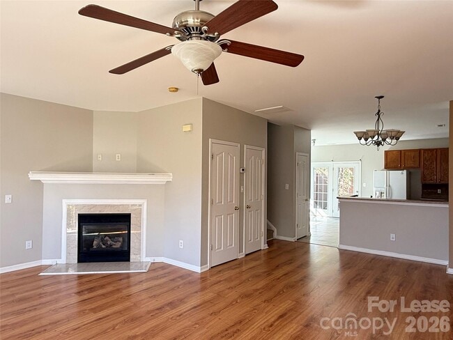 Photo - 3810 York Aly