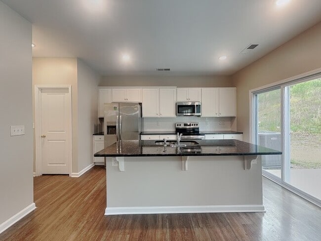 Photo - 733 Point Andrews Dr SW