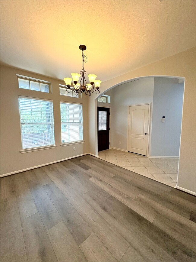 Photo - 119 Red Eagle Ct