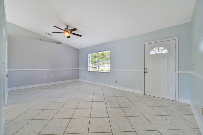 Photo - **3/2 House in San Carlos - Huge fenced backyard - City Water**