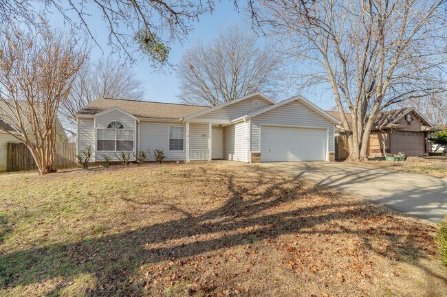 REMODELED 3BR 2 BA home in Central Fay! Al... - REMODELED 3BR 2 BA home in Central Fay! Al...