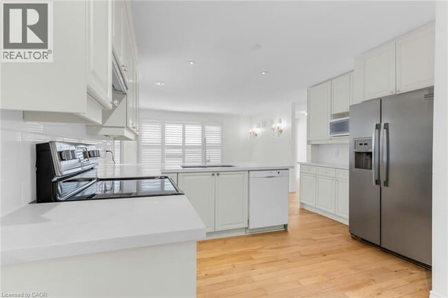 Photo - 79 Central Dr