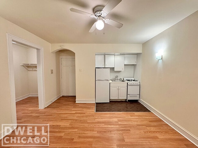 Building Photo - 6900 N Lakewood Ave Unit 1B