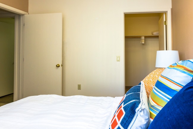 The Landings at Eagleridge Apartments