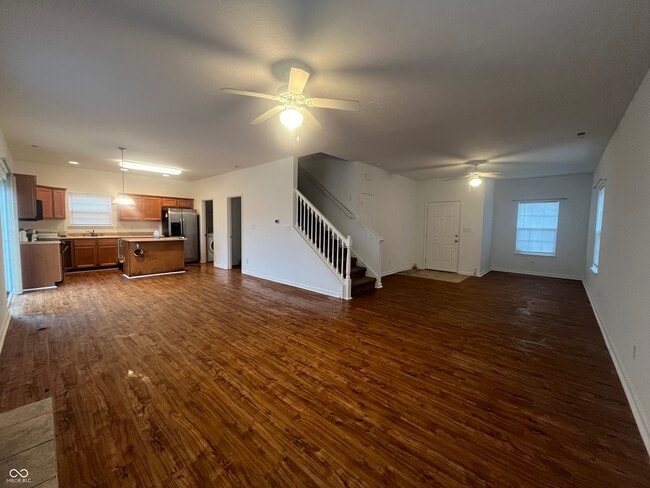 Photo - 857 Hildebrand Dr