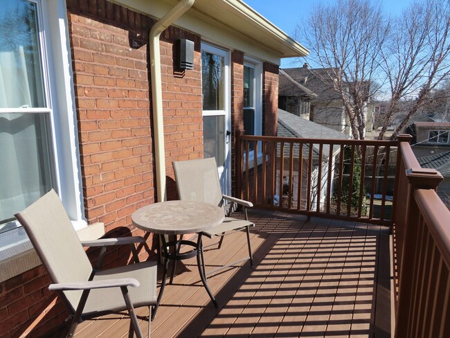 Photo - 1157 Beaconsfield Ave