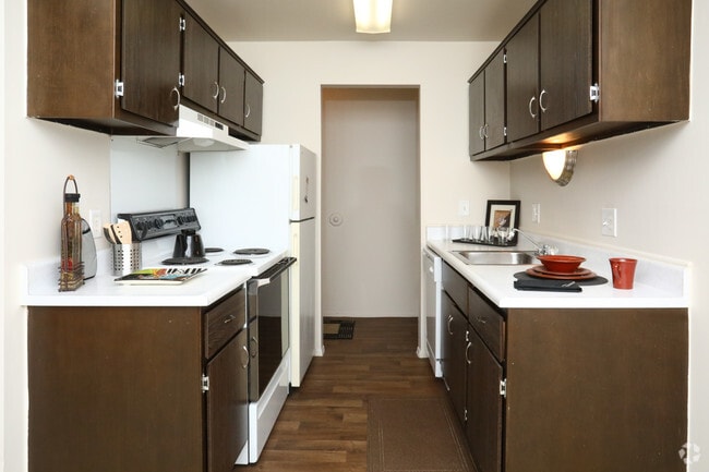 1 BR, 1 BA - 667 SF, Standard