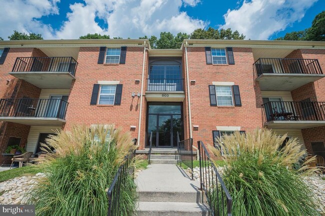 Photo - 803 College Ln Apartment Unit J