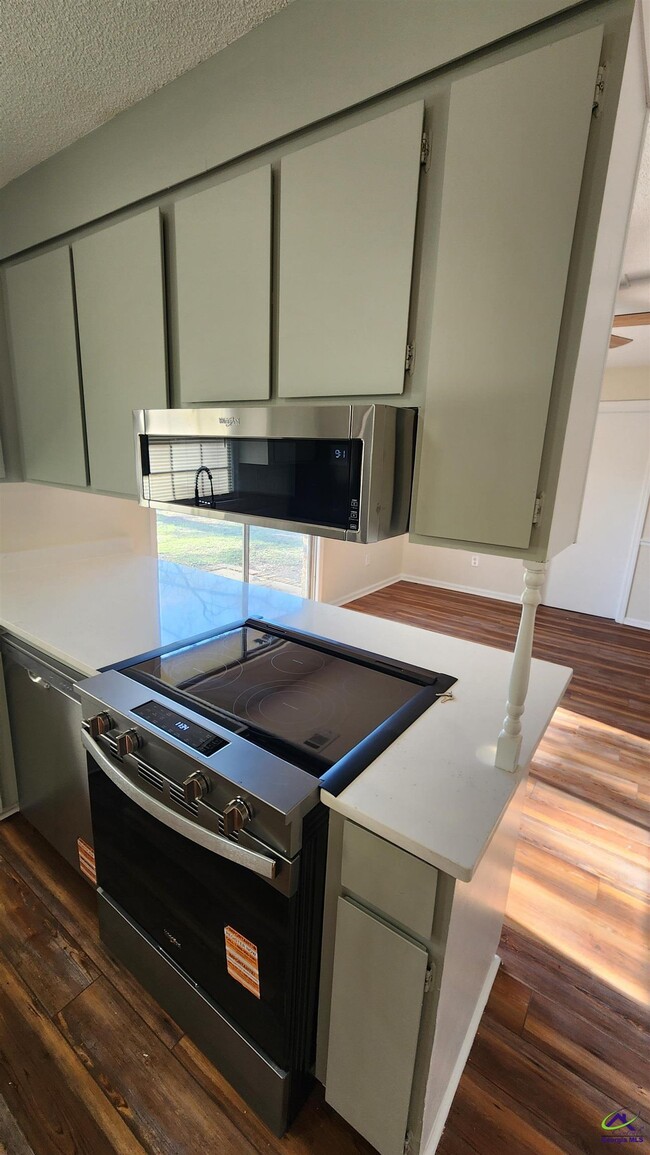 Photo - 414 Forest Lake Dr