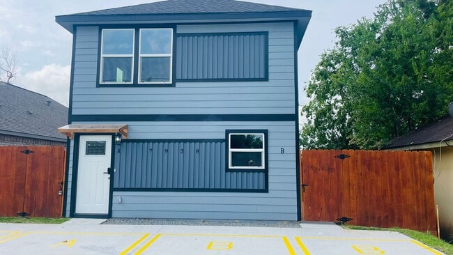Building Photo - 7938 Cinderella St Rental