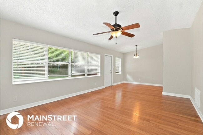 Photo - 135 N Lakewood Cir
