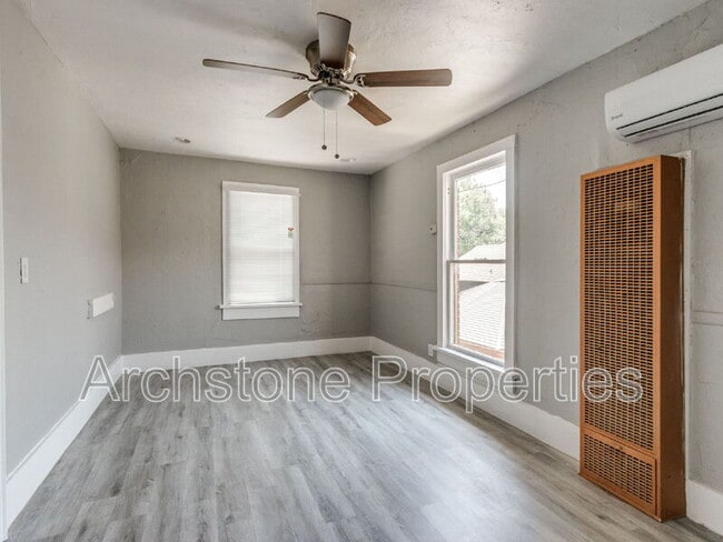 Photo - 4407 N Military Ave