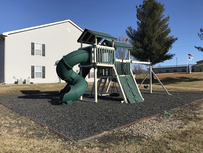 SUNDANCE MARSHALLTOWN APARTMENTS - SUNDANCE MARSHALLTOWN APARTMENTS