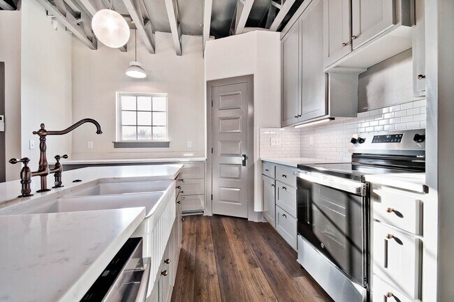 Photo - Chicago Row Townhouse