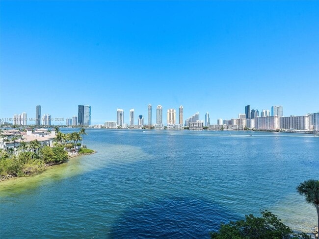 Building Photo - 4000 Island Blvd Unit 606