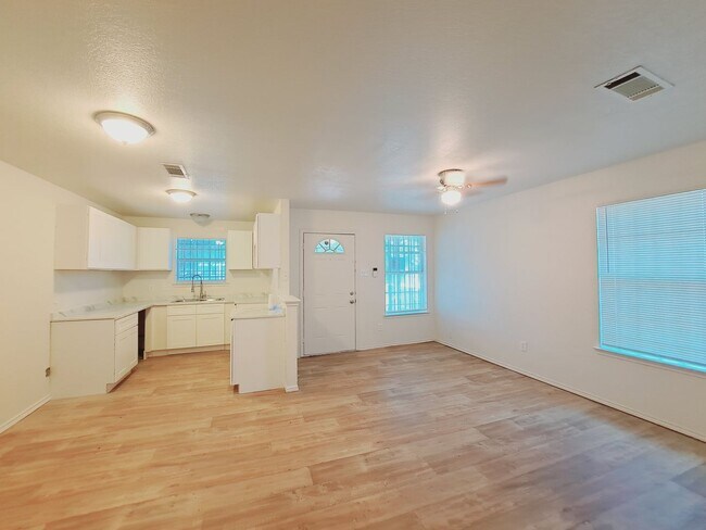Photo - Mulkey 1500-1502 Unit 1502