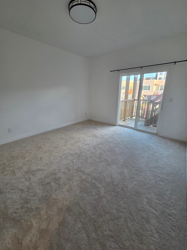 brand new carpet - 163 Rae Ave Unit 2