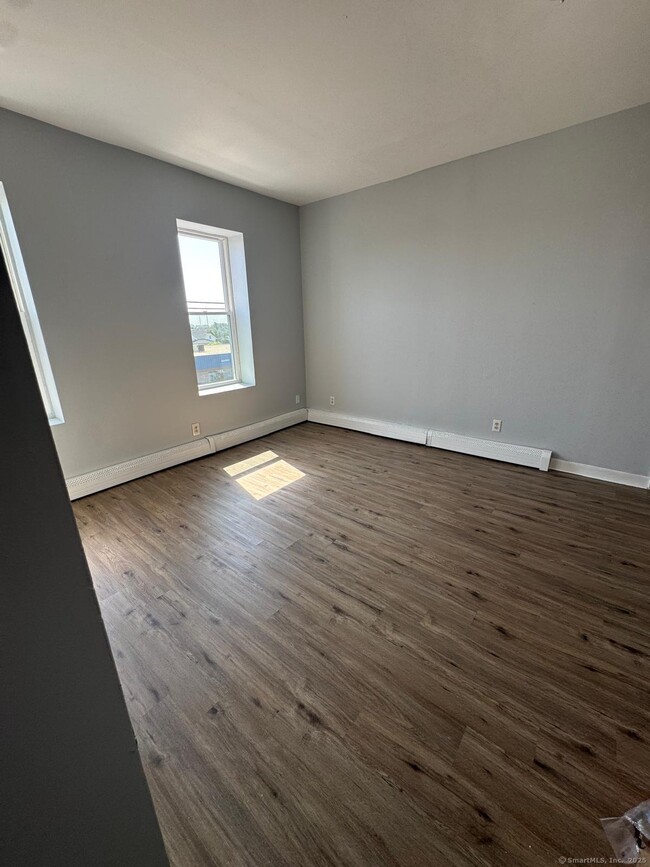 Photo - 1057 E Main St Unit 11