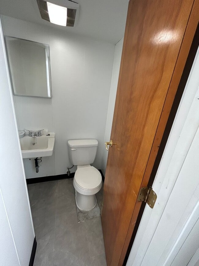 Photo - NORWOOD- Cozy 2 bedroom 1 bath