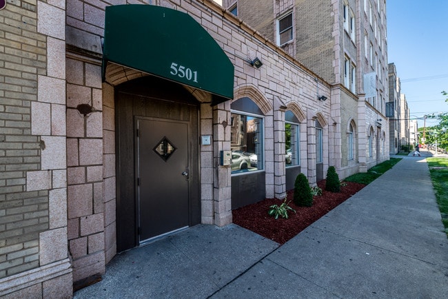 Photo - Washington Plaza