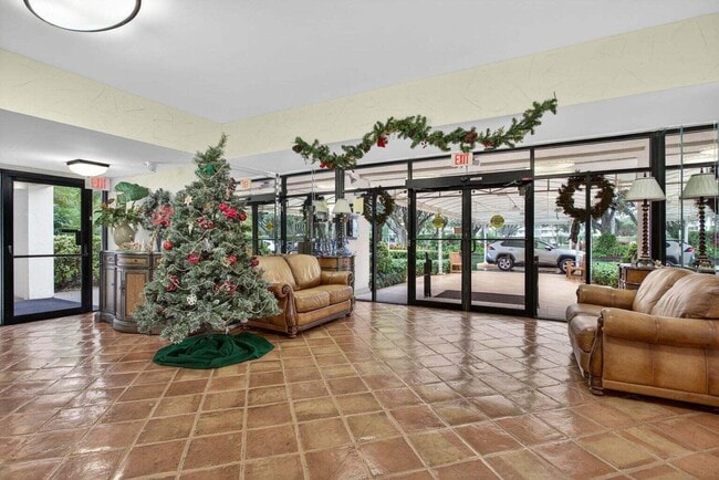 Photo - 3503 Oaks Way Unit 405