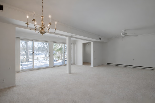 Photo - 24 Danbury Ct