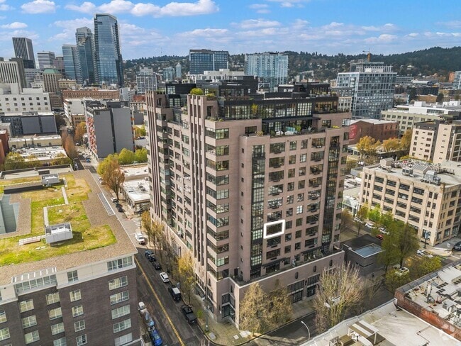 Building Photo - ELI713 Unit ELI713 Rental